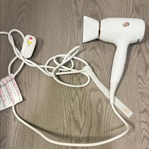 T3 featherweight white and rose gold hair dryer